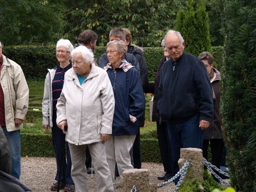 2013 Kirkegårdsvanding i Ellinge billedeserier_26.jpg