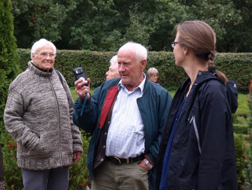 2013 Kirkegårdsvanding i Ellinge billedeserier_31.jpg