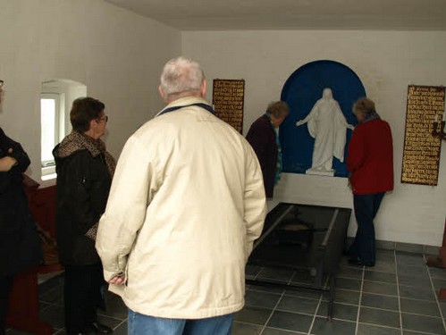 2013 Kirkegårdsvanding i Ellinge billedeserier_36.jpg
