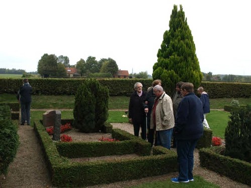 2013 Kirkegårdsvanding i Ellinge billedeserier_46.jpg
