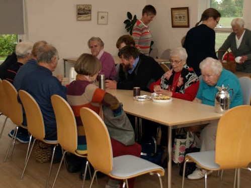 2013 Kirkegårdsvanding i Ellinge billedeserier_57.jpg
